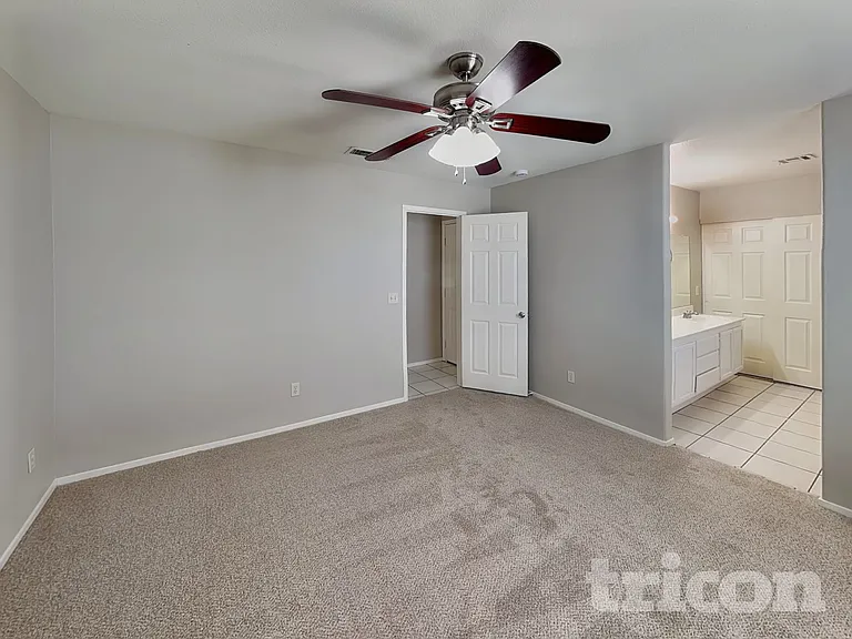 5703 Roundrock Dr — Photo 7