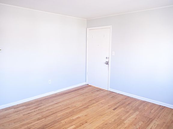 3rd image of 28 Elmwood Ter #3