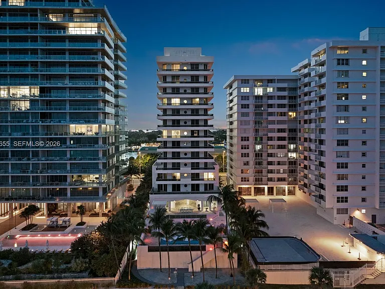 5801 Collins Ave #1200 — Photo 71