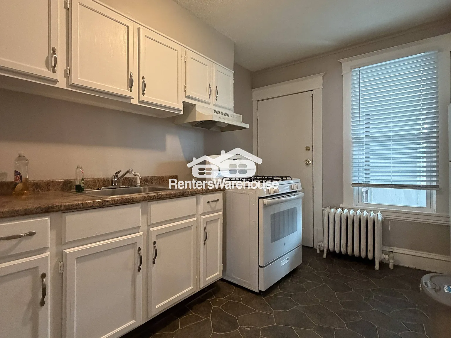 Available Now 1 Bedroom 1 Bath Condo in Minneapolis — Photo 3