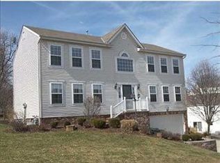 202 Emily Dr, Cranberry Township, PA 16066