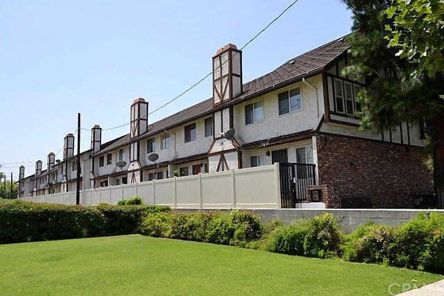 1st image of 1124 E Las Tunas Dr #7