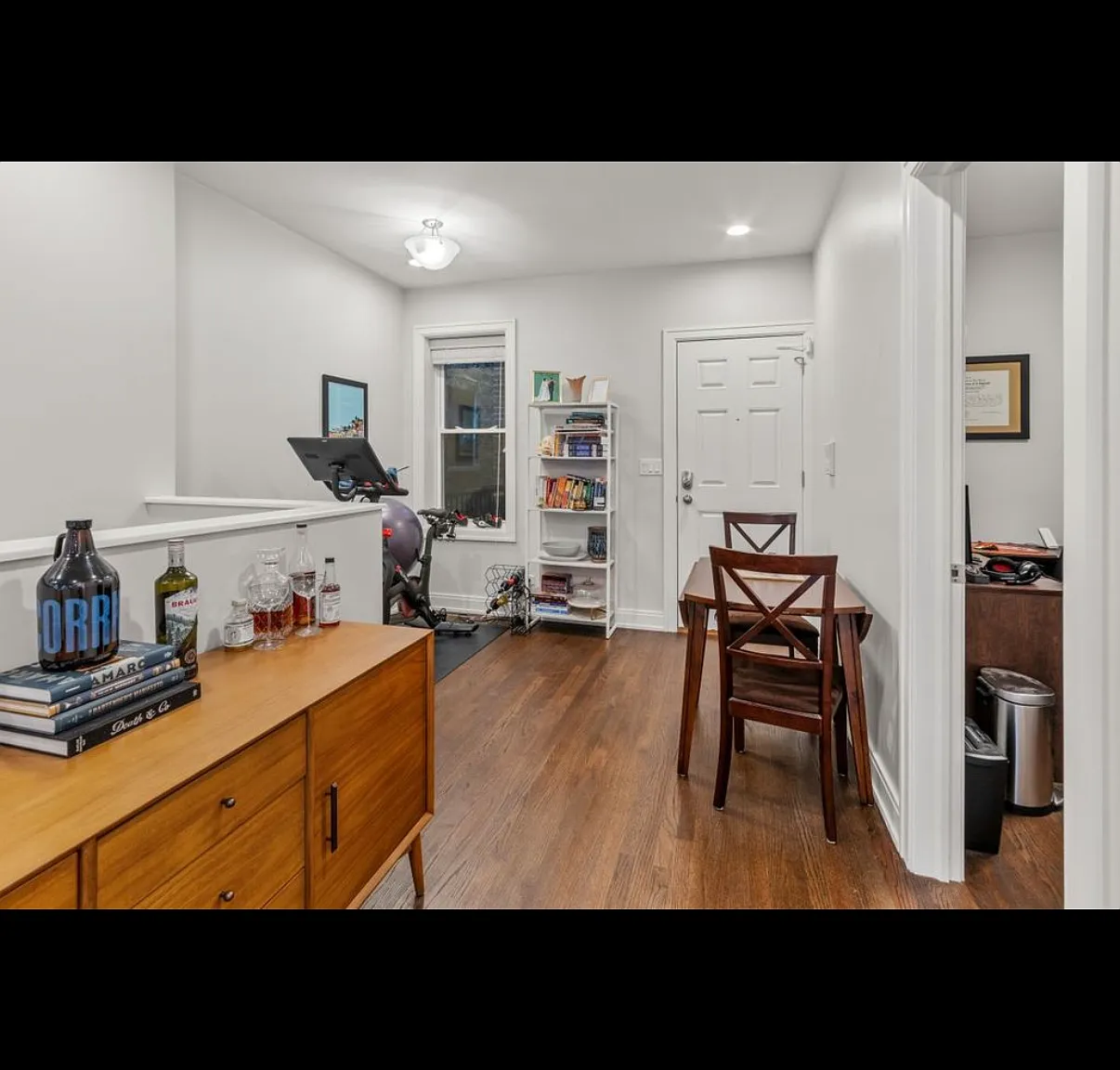 3 bed, 1250 sqft, $3,250 — Photo 3