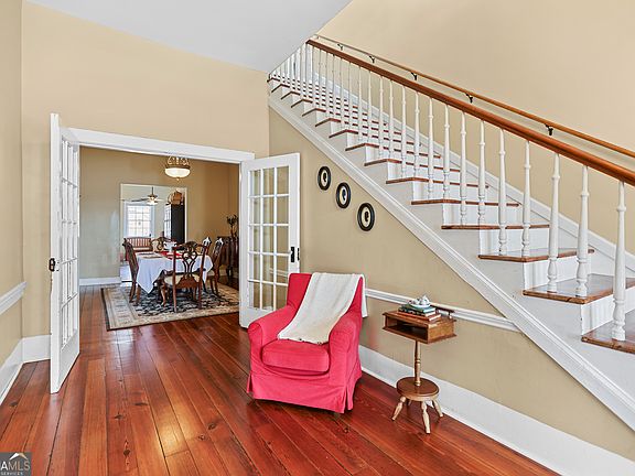 3rd image of 67 Clark St