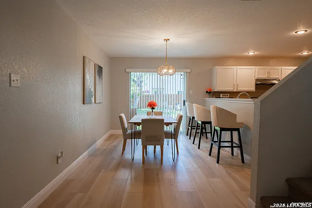 3 bed, 2.5 bath, 1794 sqft, $2,150 — Photo 2