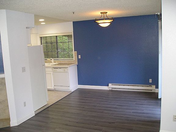 Dining off kitchen