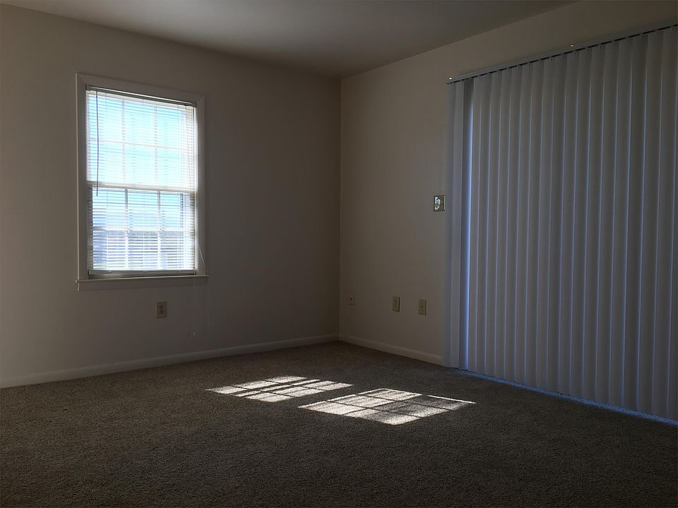 1st image of 6502 Carefree Ln APT 06