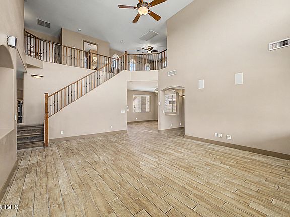 4th image of 81 W CASTLE ROCK Road
