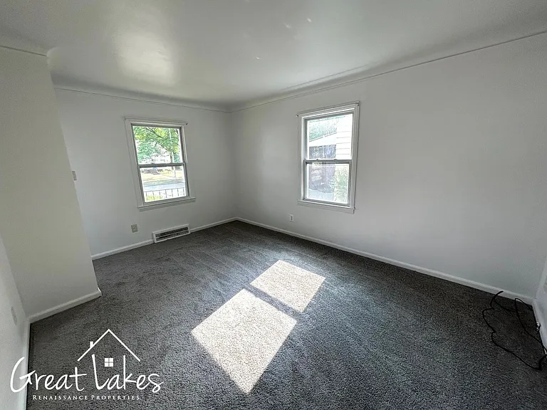 19138 Washtenaw St — Photo 7
