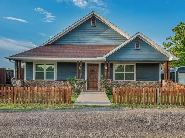 302 N Front St E, Savoy, TX 75479