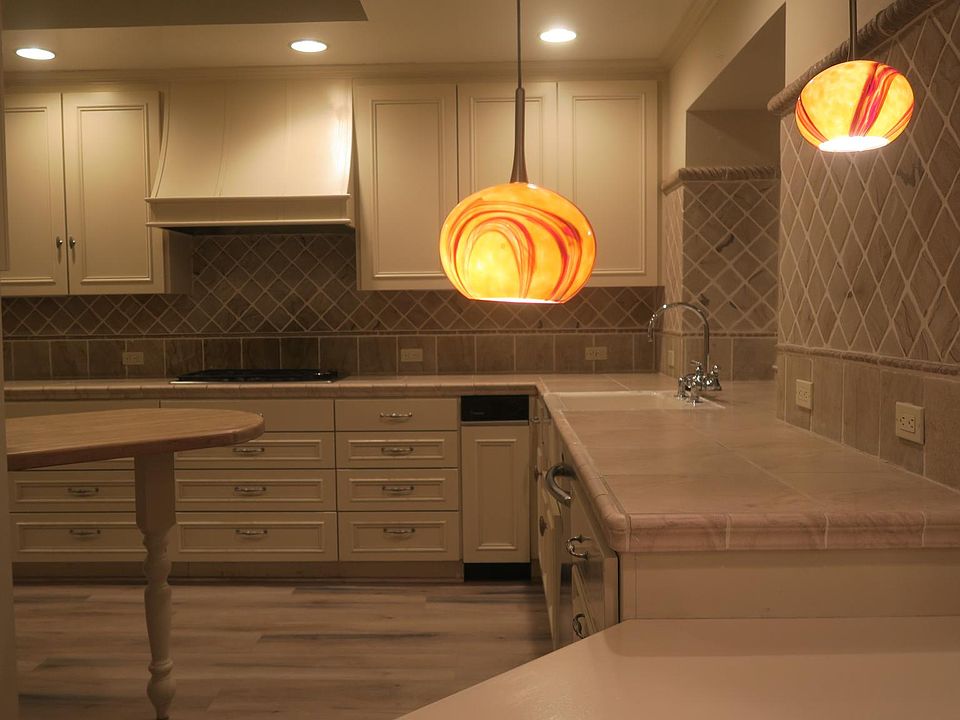 1st image of 531 Hilbar Ln
