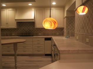 531 Hilbar Ln, Palo Alto, CA 94303