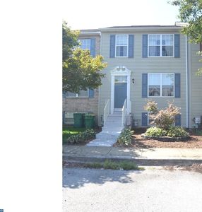 5 Versailles Ct, Newark, DE, 19702