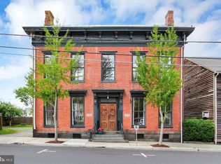 137 S Washington St, Gettysburg, PA 17325