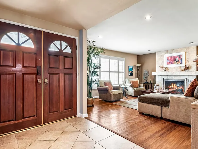 21111 Barbados Cir — Photo 34