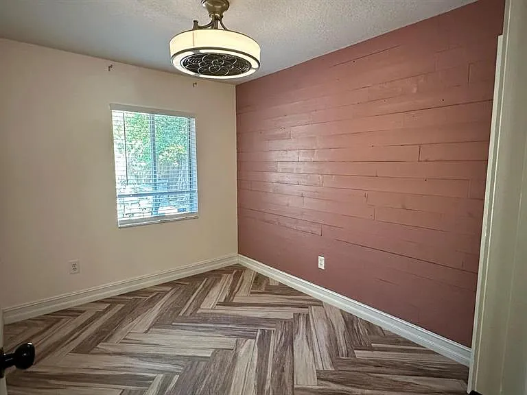 102 Winding Ridge Dr — Photo 13