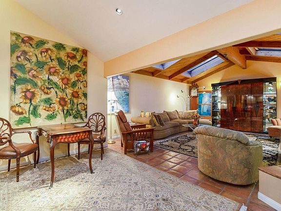 5th image of 1140 S Cadiz Ct