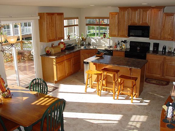 Spacious kitchen