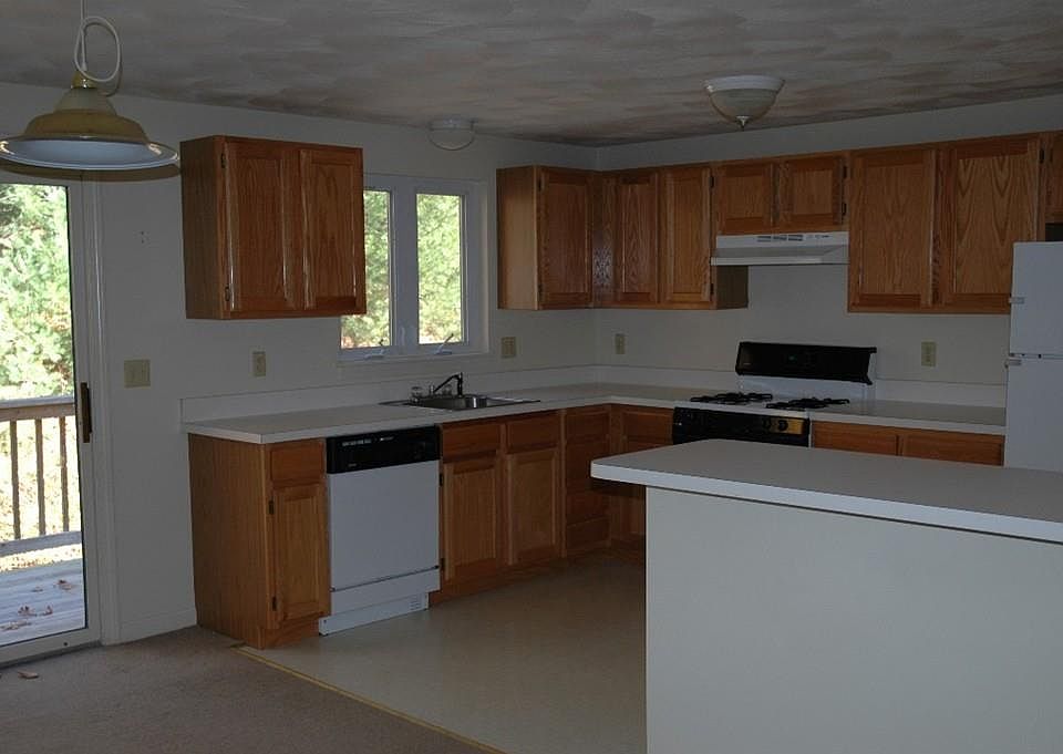 2nd image of 21 Lantern Way