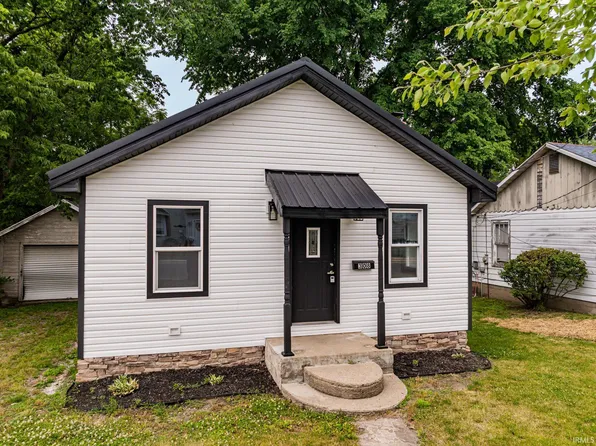 308 W Boston St, Syracuse, IN 46567