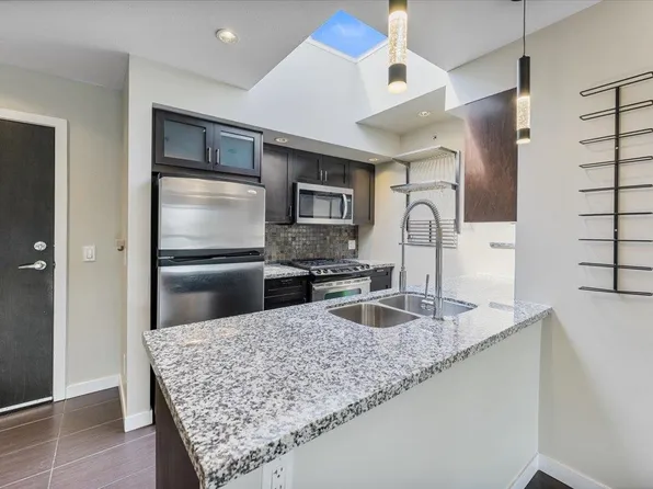 405 Skeena St #411, Vancouver, BC V5K 0A3