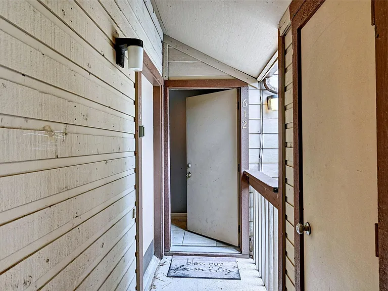 12900 Walden Rd #6 — Photo 5