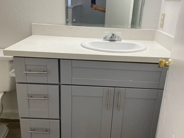 Emerald Cove Apartments — Photo 184