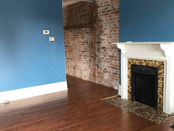 2nd image of 398 W 1st Ave #398