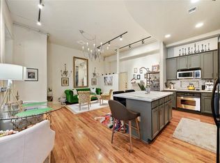 2700 Albany St APT 1A, Houston, TX 77006