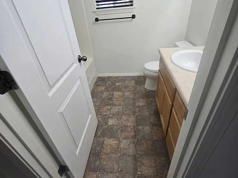 1268 SW Sturgeon Ct — Photo 7