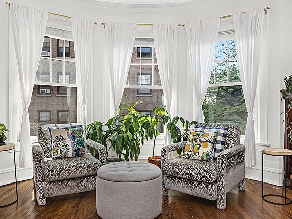 5th image of 3147 N Cambridge Ave Unit 3N