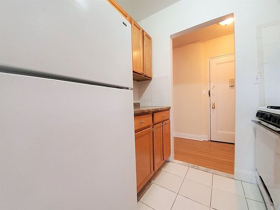 4th image of 47-09 Skillman Ave #1A