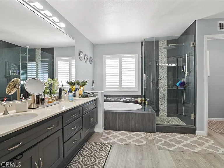 98 Mira Mesa — Photo 12
