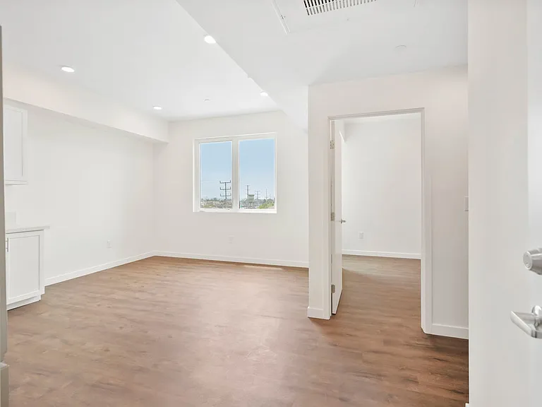 4505 Illinois Street - North Park's Newest Boutique Upscale Apartments — Photo 20