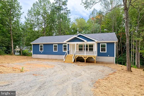 307 Larkspur Photo 1