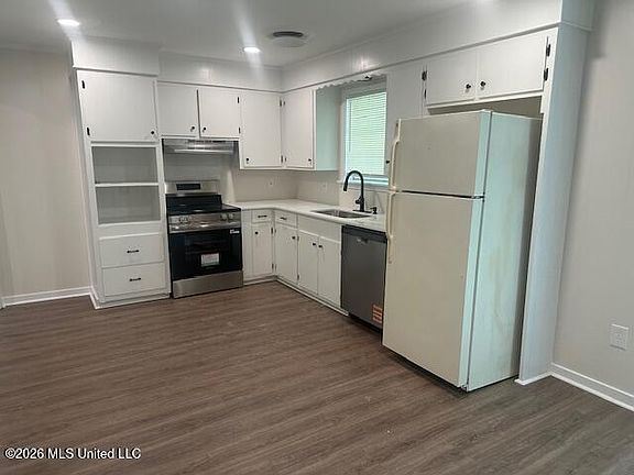 5th image of 1319 Dorgan St