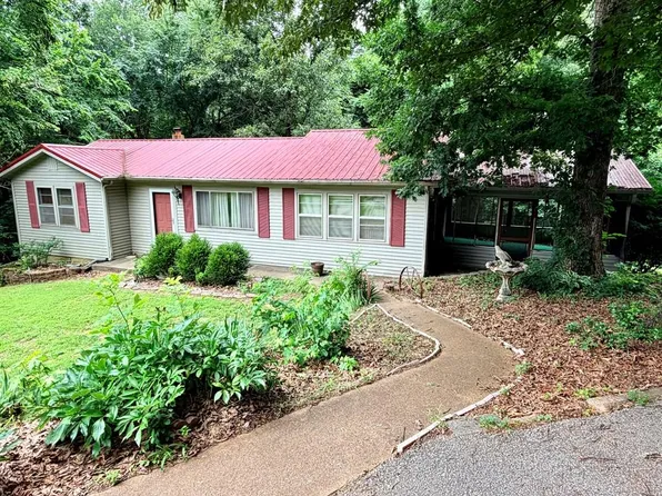 2155 Spring Hill Rd, Paris, TN 38242