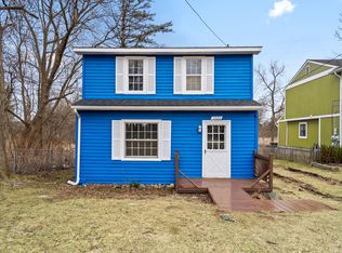 1424 Beach Dr, Lake Orion, MI 48360