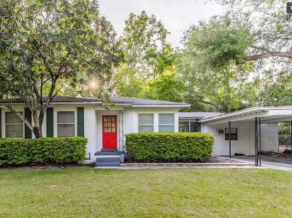 1206 NE 9th St, Gainesville, FL 32601