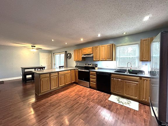4th image of 960 Sellers Rd