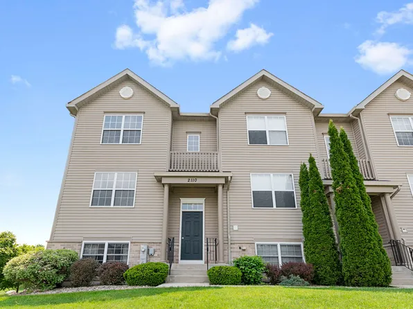2110 S Austrian Pine St, Lockport, IL 60441