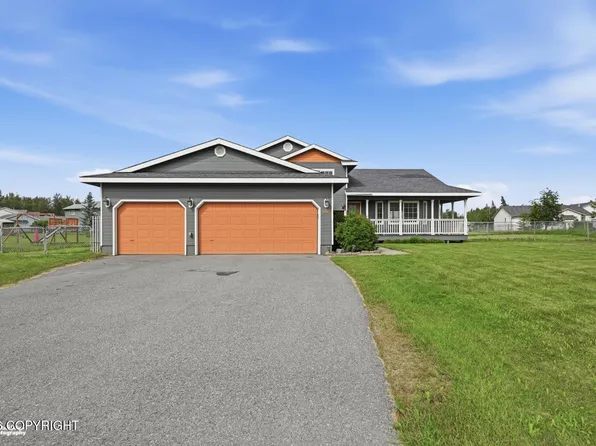 1300 S Pinnacle Mountain Dr, Palmer, AK 99645