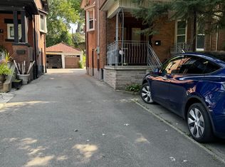 415 Parkside Dr #1, Toronto, ON M6R 2Z7