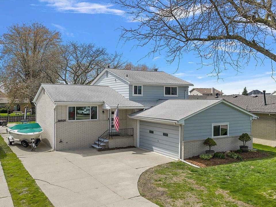 1st image of 38909 Lakeshore Dr