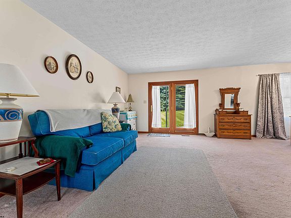 2nd image of 1429 Palace Dr