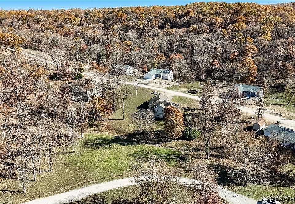 1st image of 102 Pinkie Ln