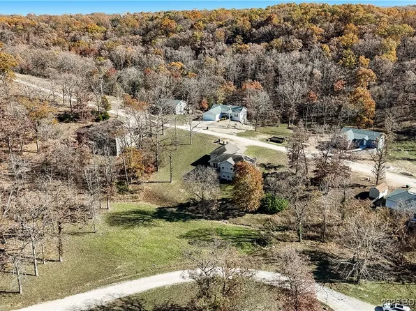 102 Pinkie Ln, Gravois Mills, MO 65037