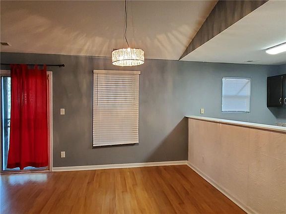 5th image of 2709 Hyche Ave
