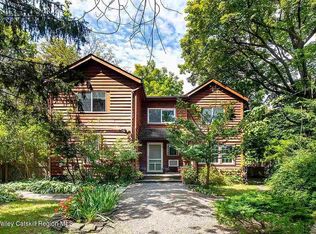 8 Pine Grove St, Woodstock, NY 12498