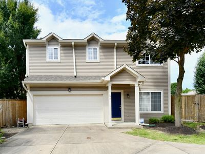 698 Pine Lake Dr, Greenwood, IN, 46143